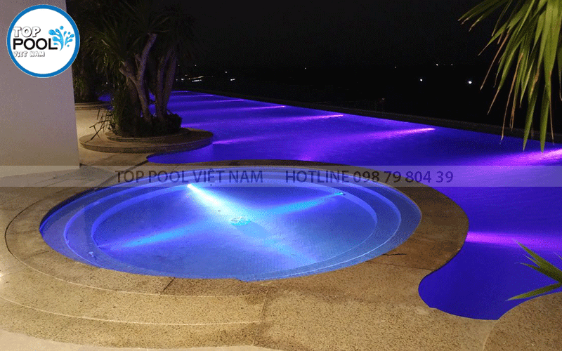 bể sục hồ bơi trên sân thượng