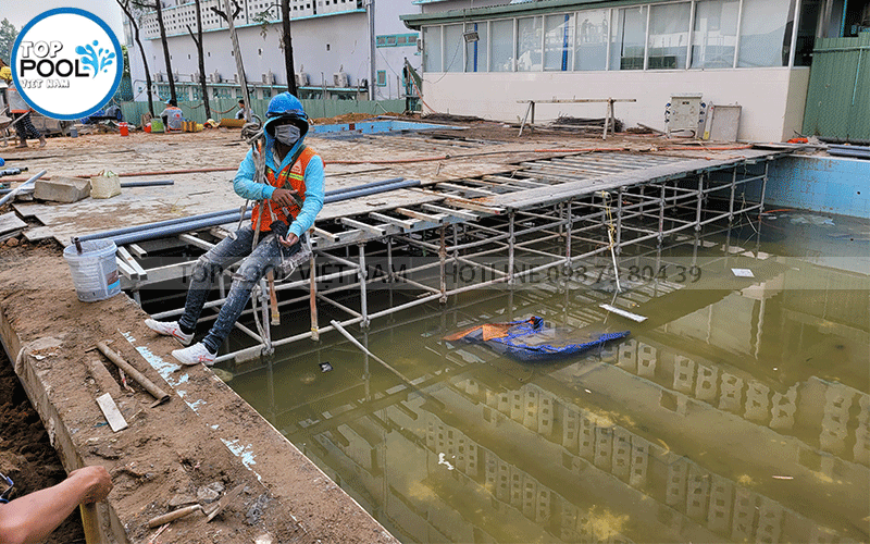cải tạo hồ bơi trung học