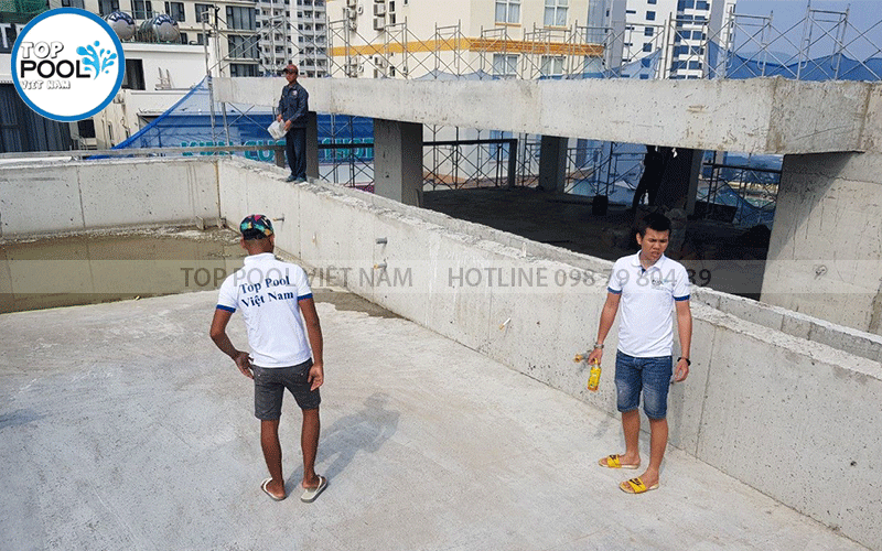 chống thấm hồ bơi sân thượng