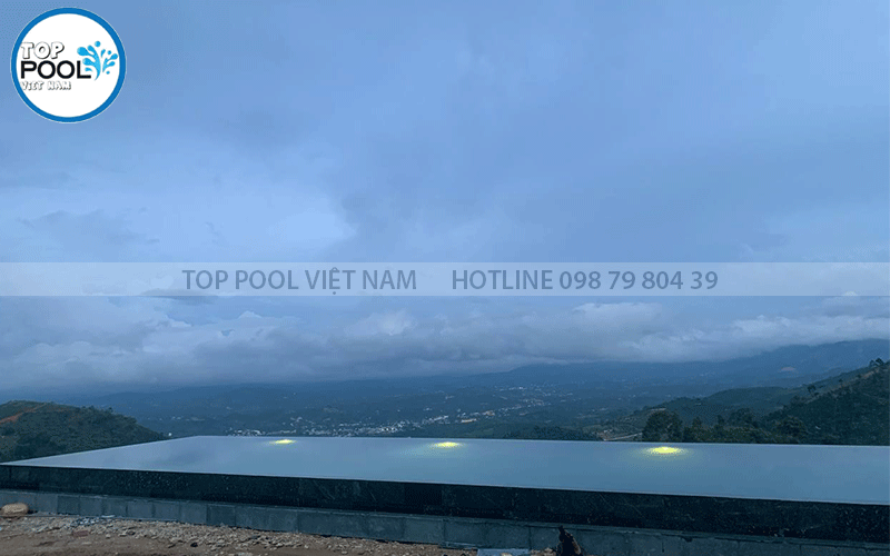 đèn chiếu sáng bể bơi