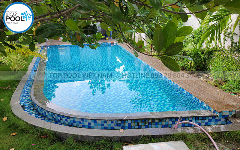 dịch vụ thay cát sỏi bình lọc cát hồ bơi