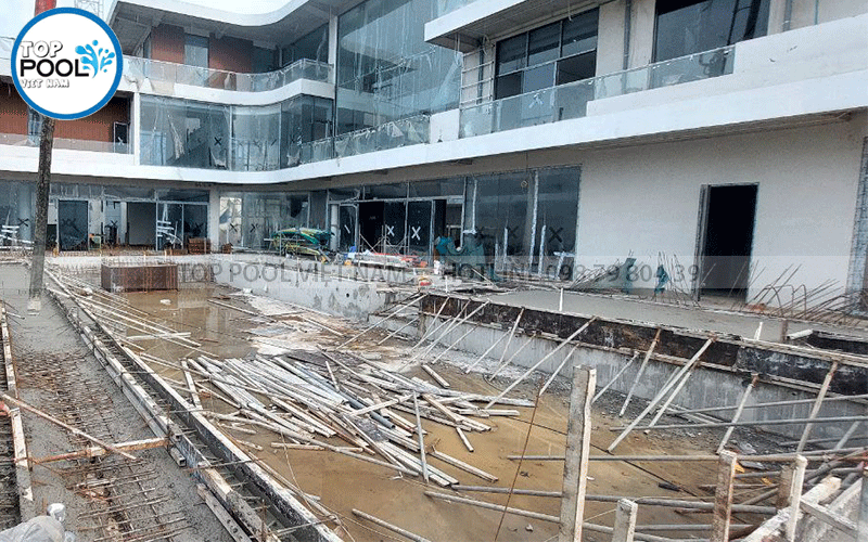 đổ bê tông hồ bơi