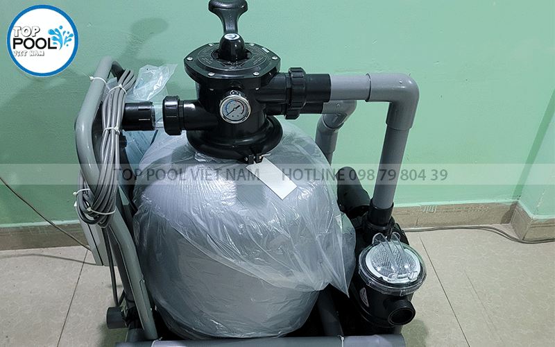 dụng cụ thiết bị vệ sinh hồ bơi