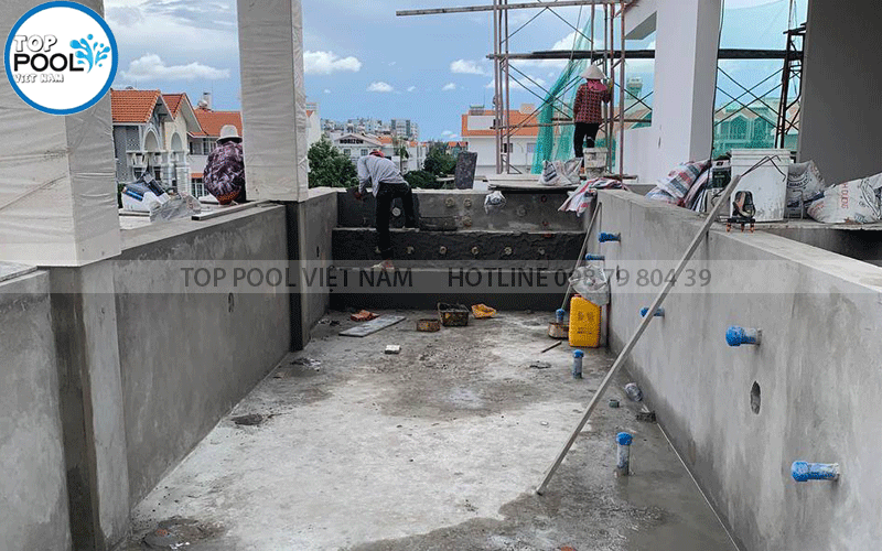 ghế massage hồ bơi sân thượng