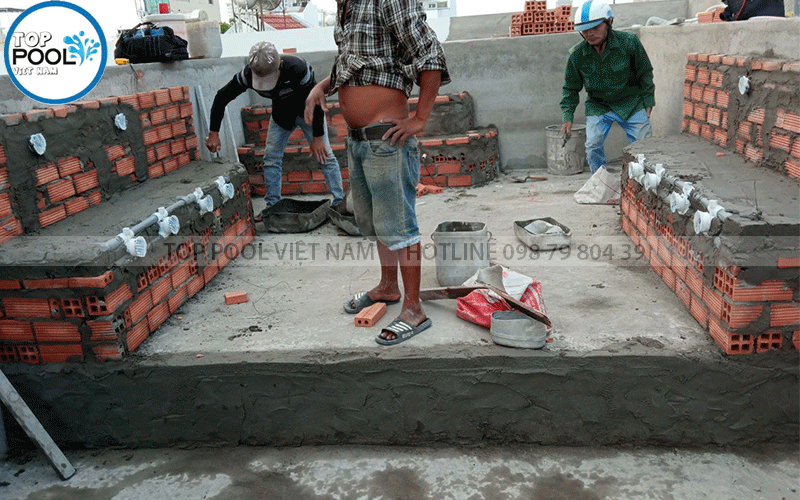 Lắp đặt ghế massage hồ bơi sân thượng