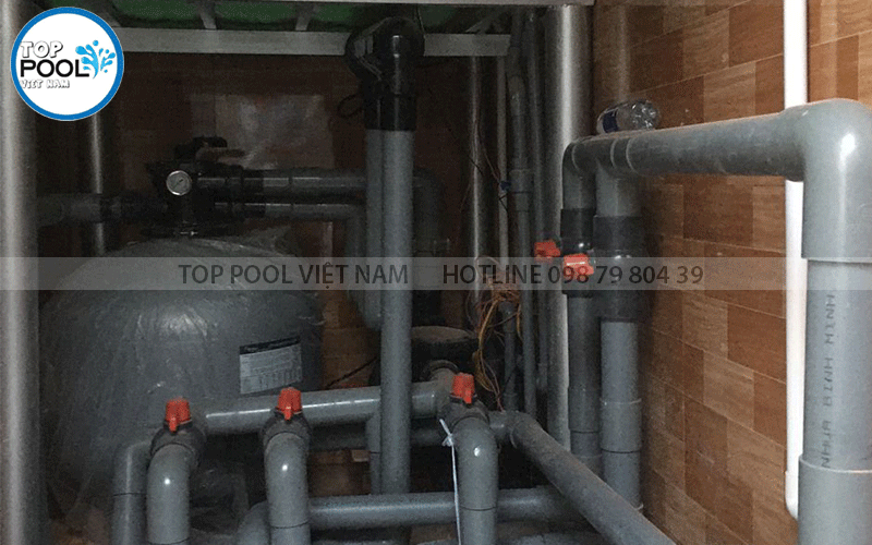thi công lắp đặt thiết bị lọc nước bể bơi gia đình