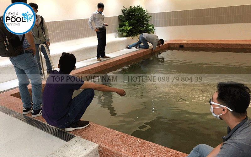 heat pump làm nóng nước hồ bơi