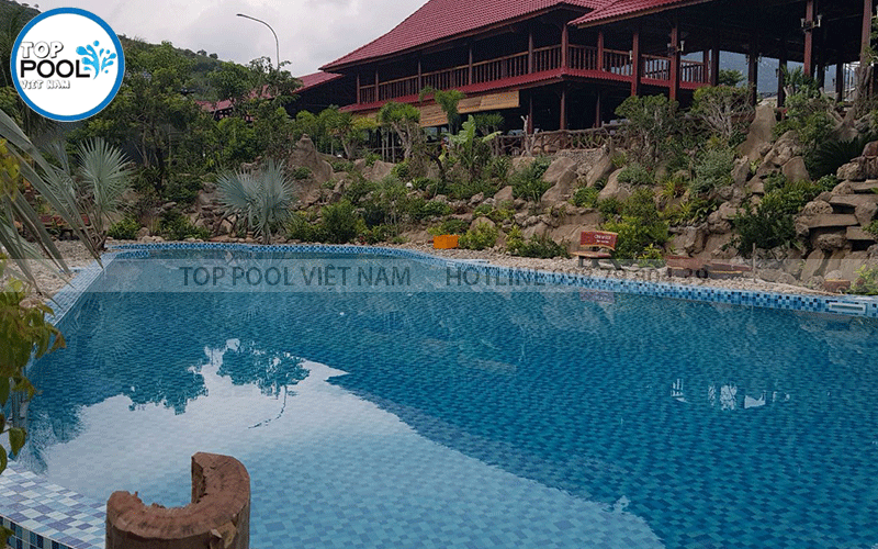 Hồ bơi phong thủy đẹp