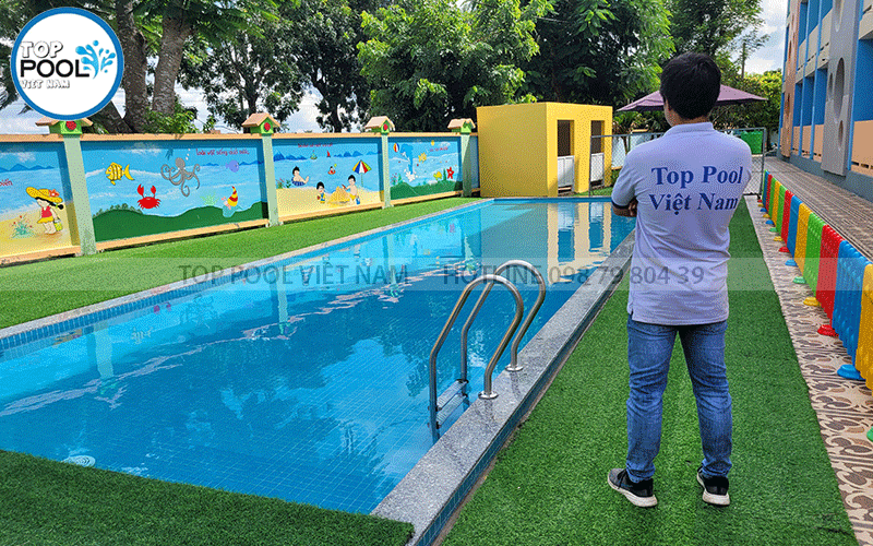 hồ bơi trẻ em