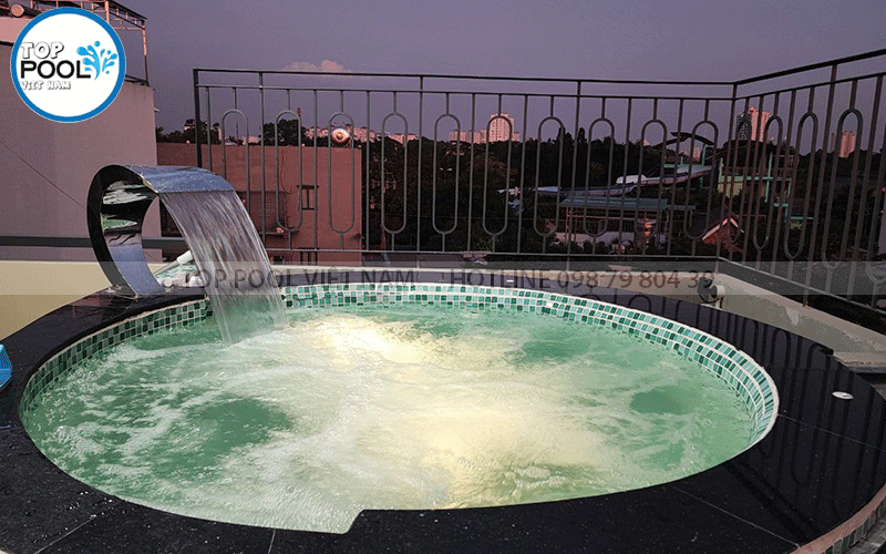 hồ jacuzzi gia đình