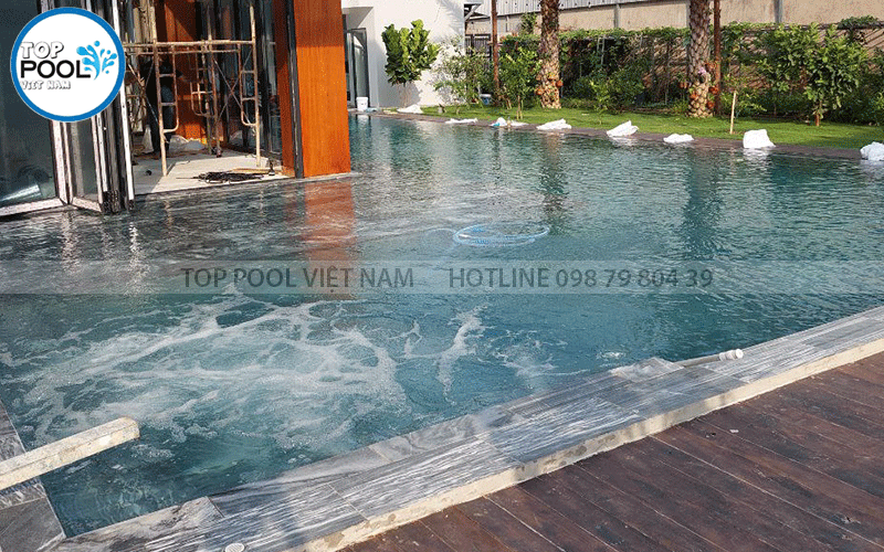 hồ sục trong hồ bơi