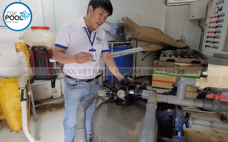 Kiểm tra chất lượng bộ lọc hồ bơi