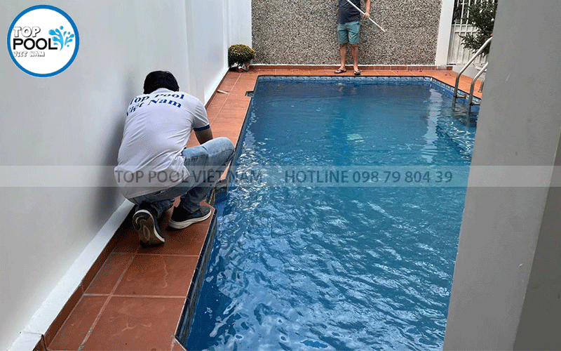 Kiểm tra Skimmer hồ bơi