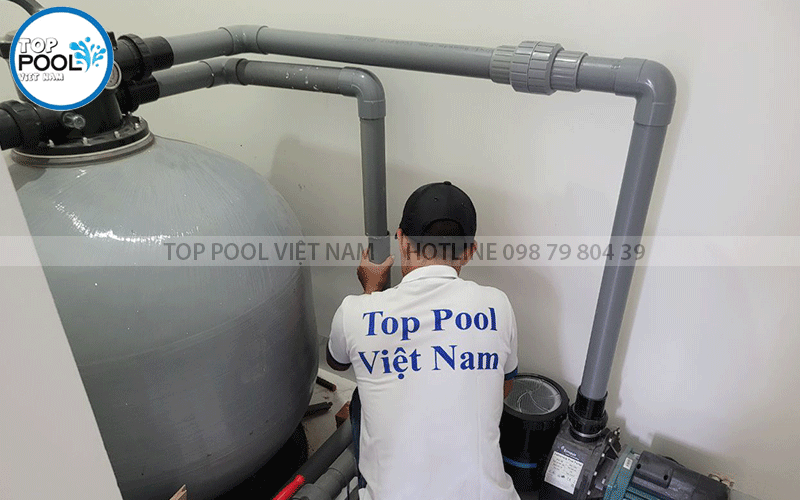 hình ảnh lắp đặt bình lọc hồ bơi emaux