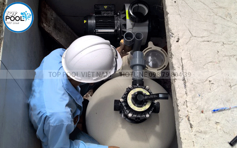 lắp đặt bộ lọc hồ bơi