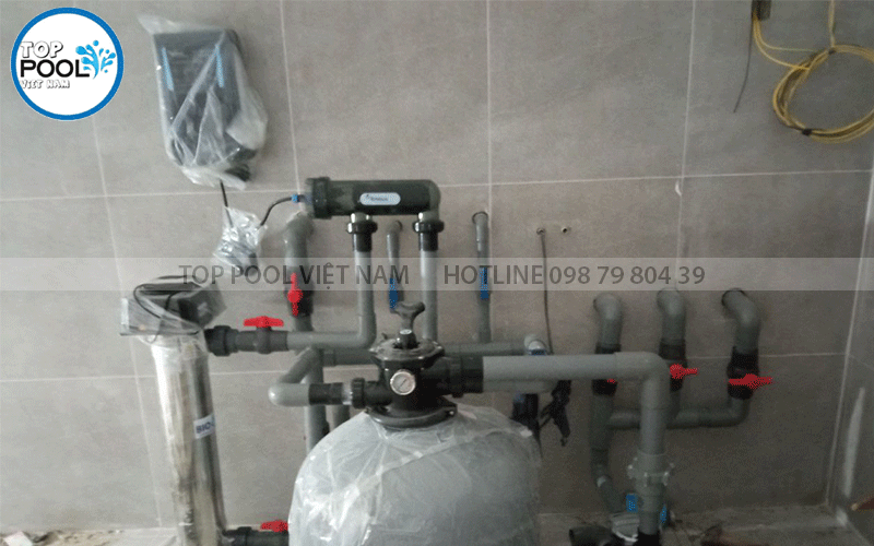 lắp đặt máy điện phân muối hồ bơi