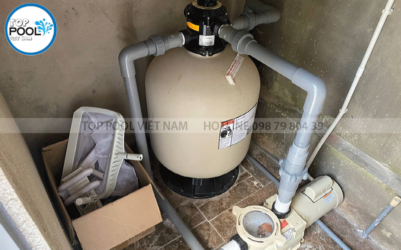 lắp đặt máy lọc nước hồ bơi