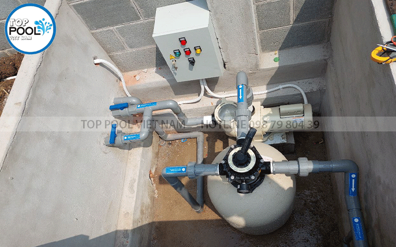 lắp đặt máy lọc nước hồ bơi mini