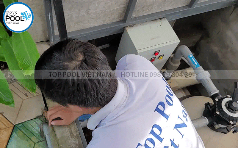 lắp đặt thiết bị hồ bơi