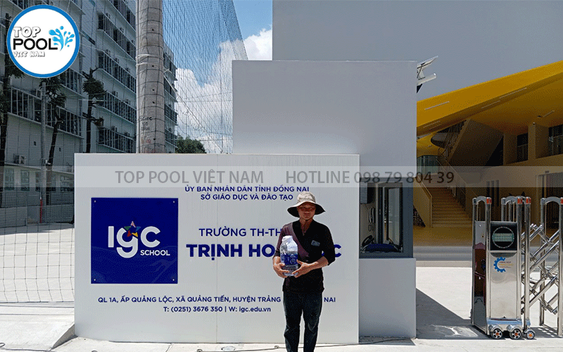 lấy mẫu nước hồ bơi trường học đi xét nghiệm tại viện pasteur