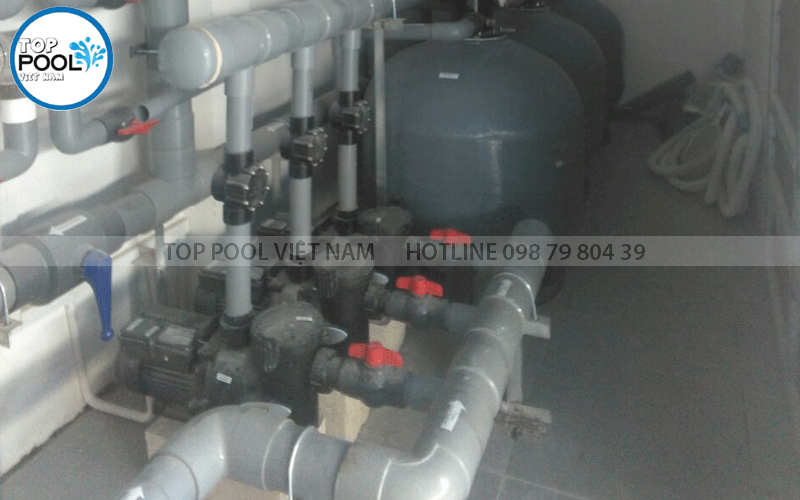 máy bơm hồ bơi