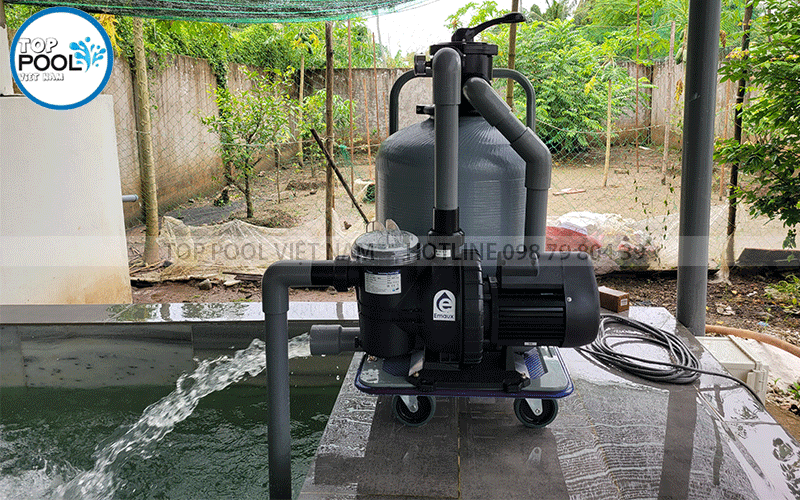 máy bơm hút đáy hồ bơi