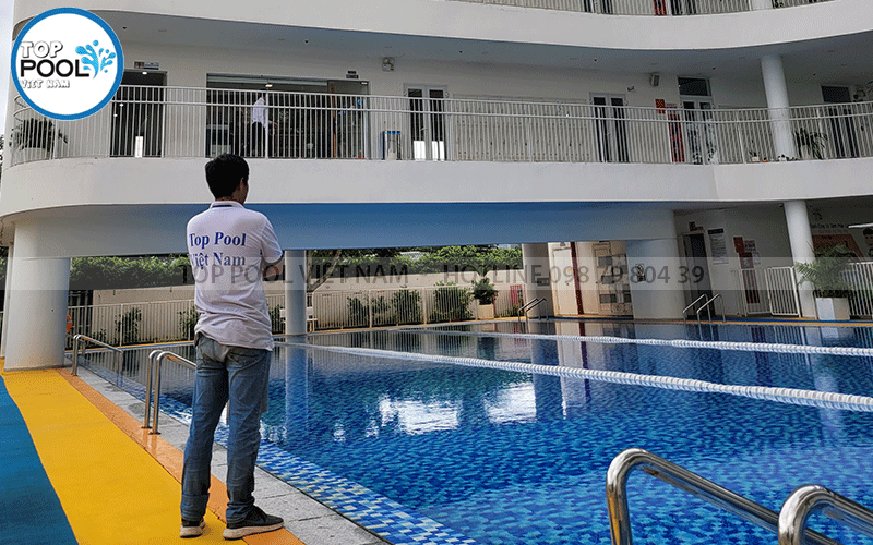 lắp đặt máy lọc nước hồ bơi