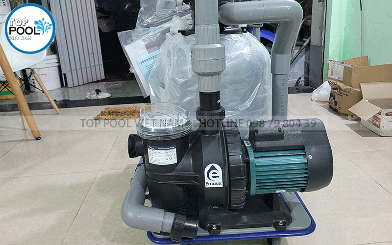 máy vệ sinh bể bơi