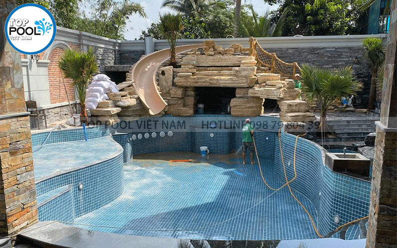 nhược điểm và rủi ro khi sở hữu hồ bơi gia đình