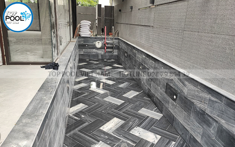 ốp đá tự nhiên cho hồ bơi