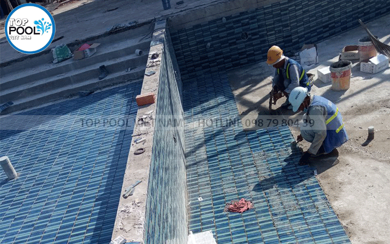 ốp gạch bể bơi kinh doanh tp hcm