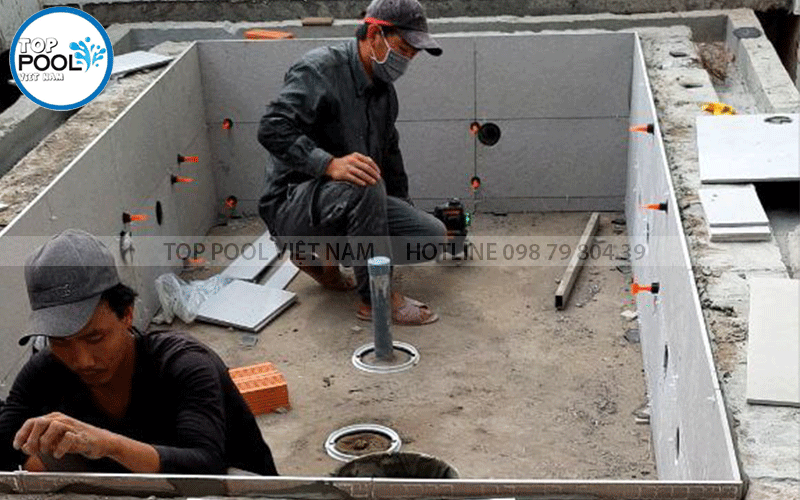 ốp gạch hồ bơi cho bé