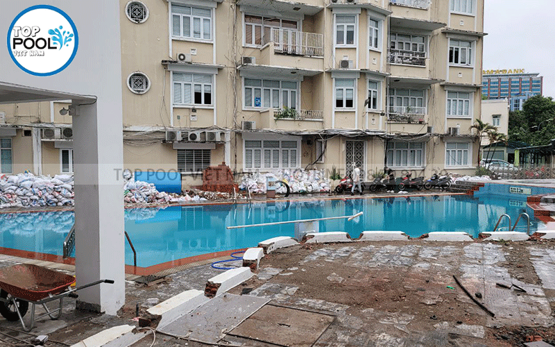 quá trình xây dựng hồ bơi Azure