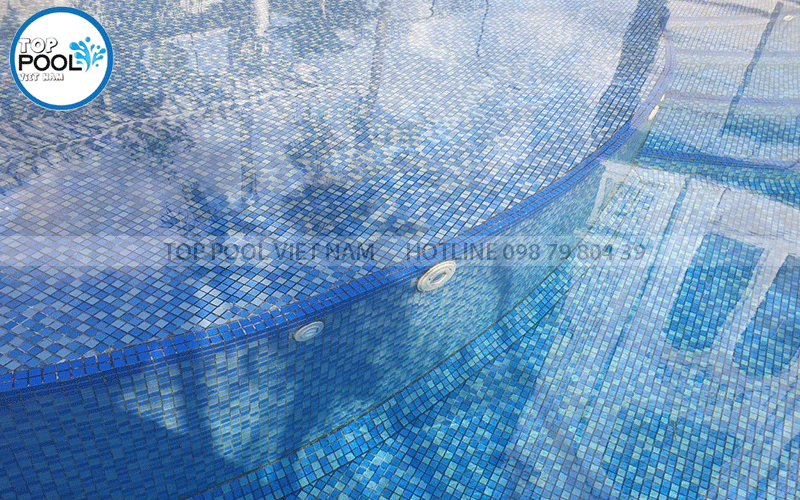 sửa chữa đèn hồ bơi