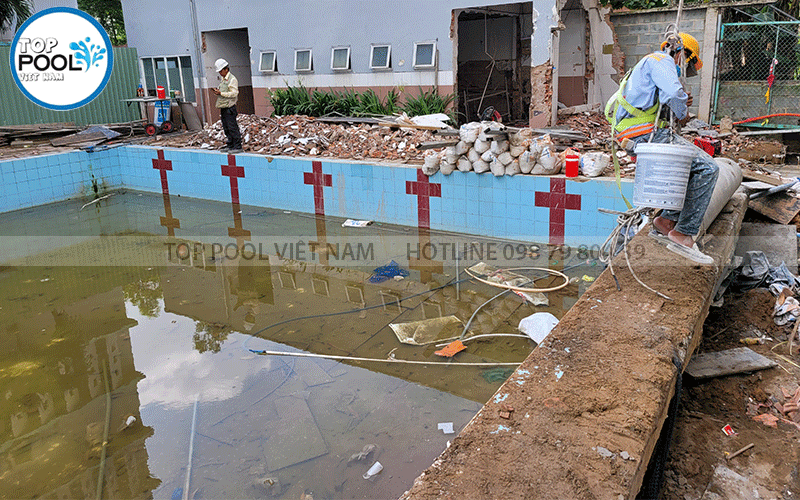 sửa chữa hồ bơi trung học