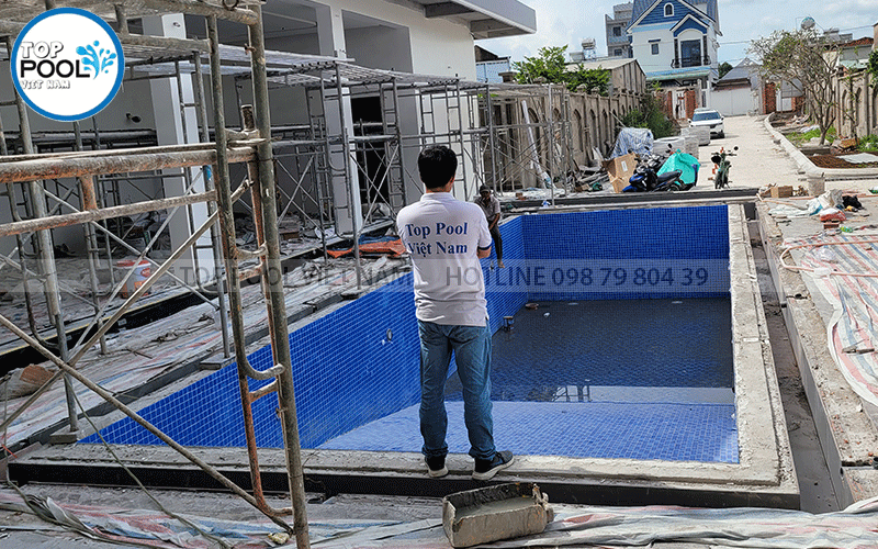 thi công hồ bơi gia đình hóc môn