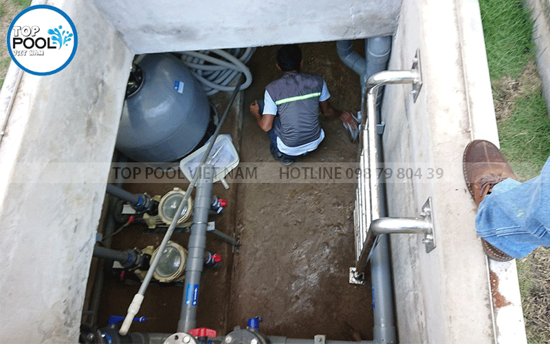 thiết bị bể bơi chất lượng
