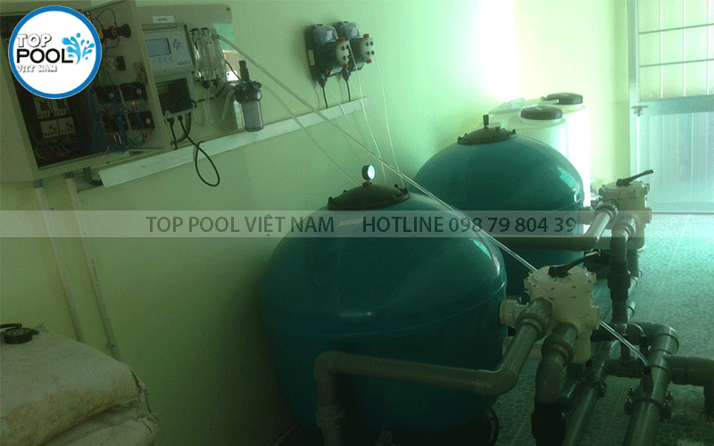 thiết bị bể bơi công cộng