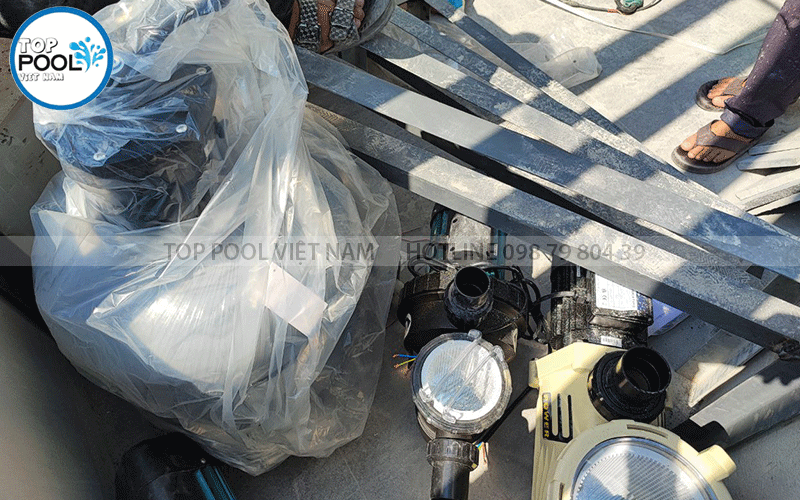 thiết bị bể sục jacuzzi