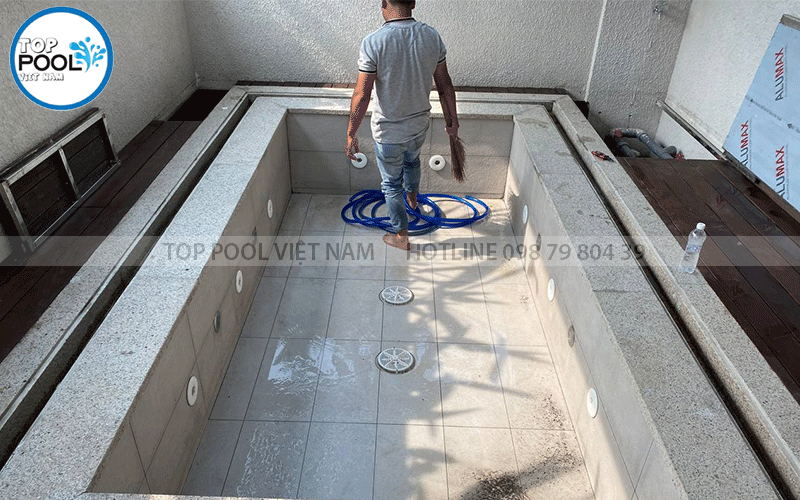 vệ sinh bể sục gia đình