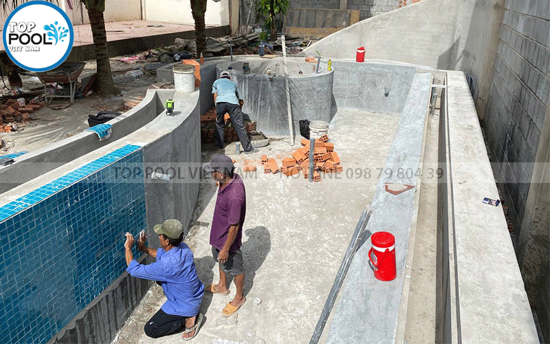 xây dựng hồ bơi gia đình