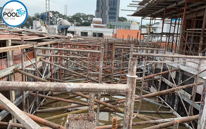 xây dựng hồ bơi sân thương