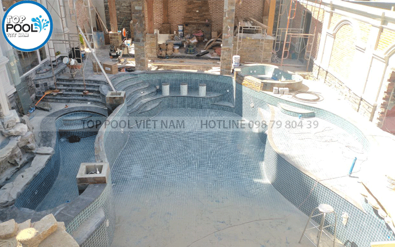xây hồ bơi trong nhà