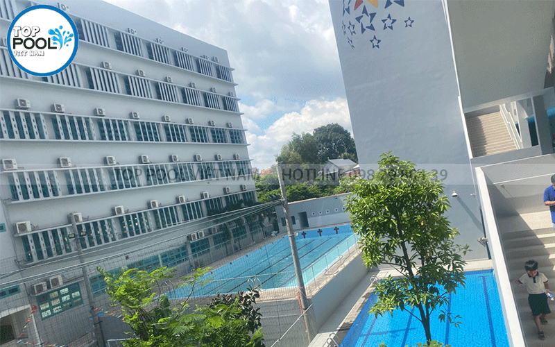 xử lý nước hồ bơi hằng ngày